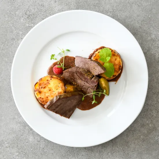 Jelenie stehno, zemiakový gratín