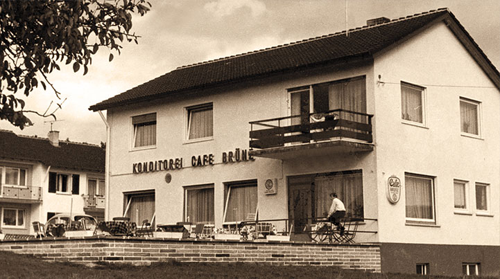1968 | Waldachtal, Café Brünz