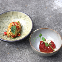 Zážitkové a ľahko provokatívne menu | Orientálny bulgur šalát s figami a goji a červeným hummusom