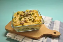 Zapečené zemiaky s hummusom