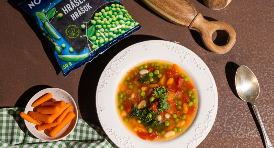 minestrone polievka s hráškom